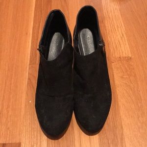Ladies shoes